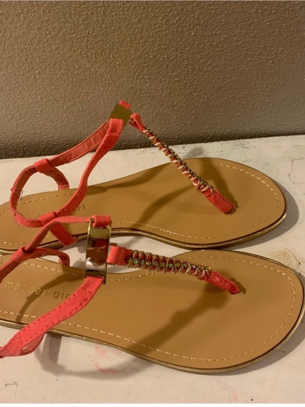 Madden Girl Coral T-Strap Sandals with Gold Accents Size 7